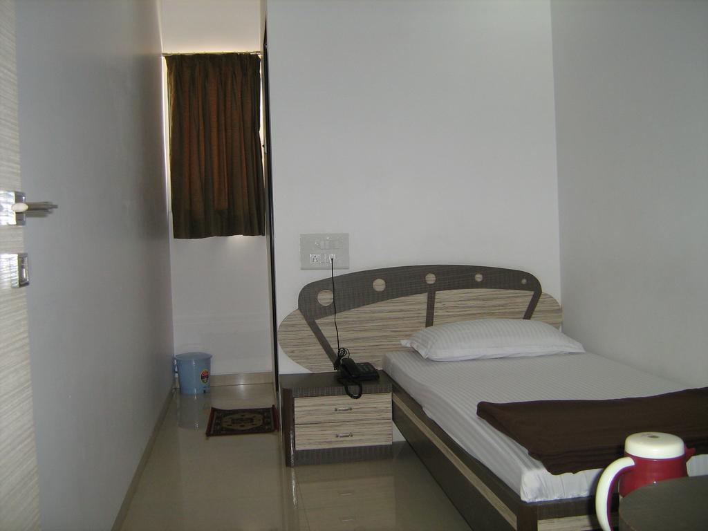 Hotel Apex Navi Mumbai Exteriör bild