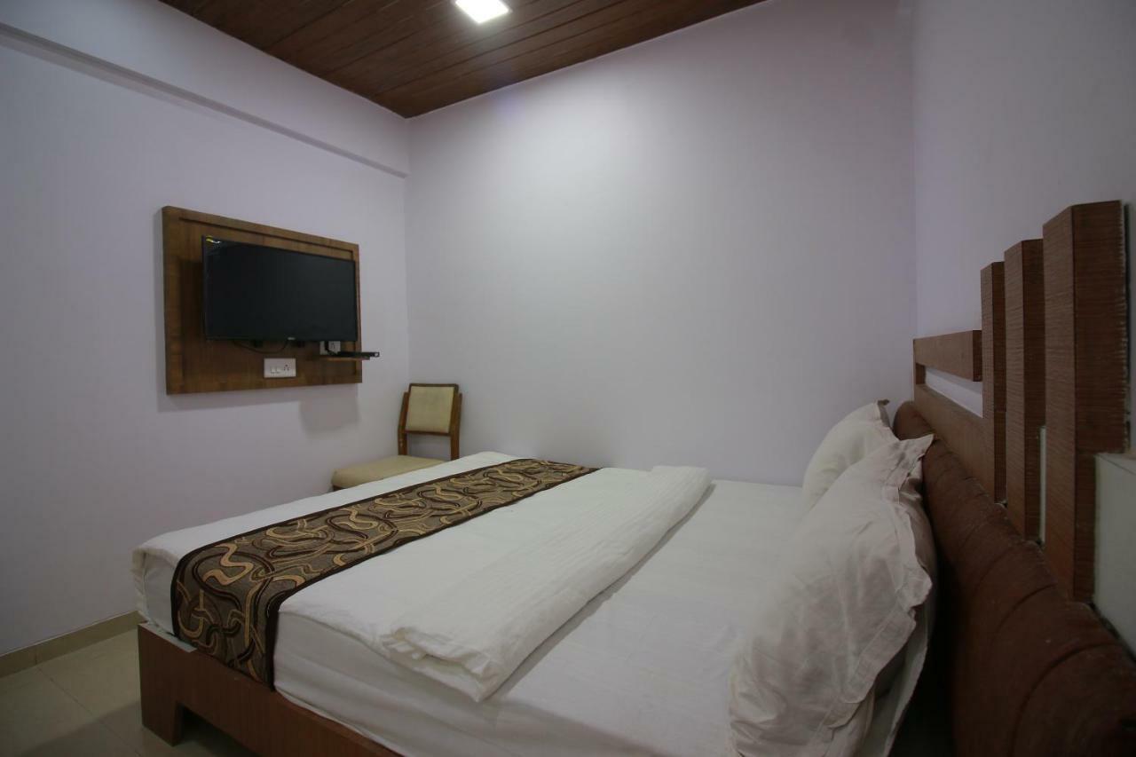 Hotel Apex Navi Mumbai Exteriör bild