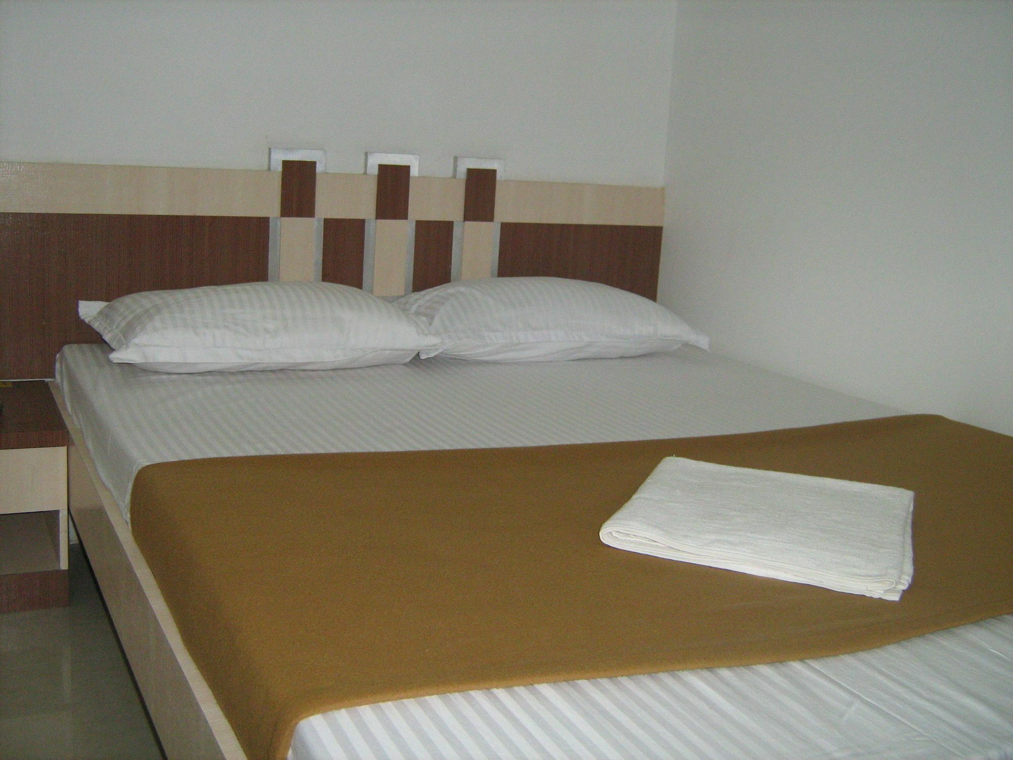 Hotel Apex Navi Mumbai Exteriör bild